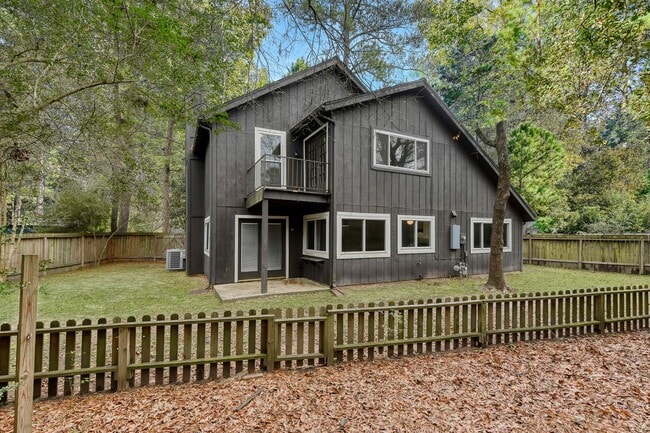 Building Photo - Great house in great neighborhood