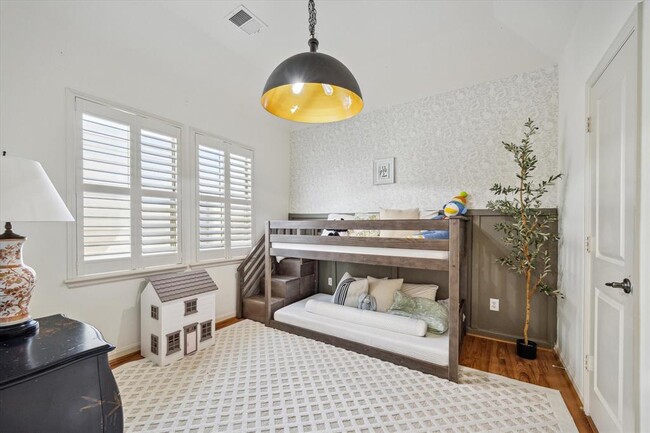 Building Photo - 5807 Birdsall Market Pl