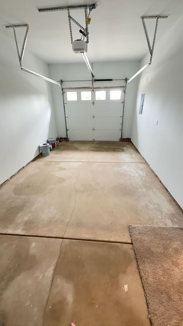 Building Photo - Chernishoff Seven Oak Luxury Duplex