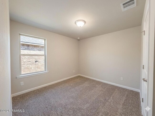 Building Photo - 234 Sidney Oaks Dr