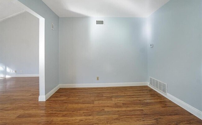 Building Photo - 24121 El Tiradore Cir