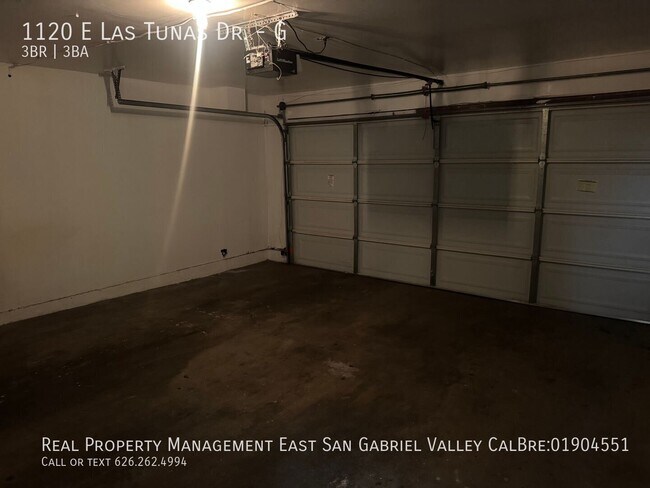 Building Photo - 1120 E Las Tunas Dr