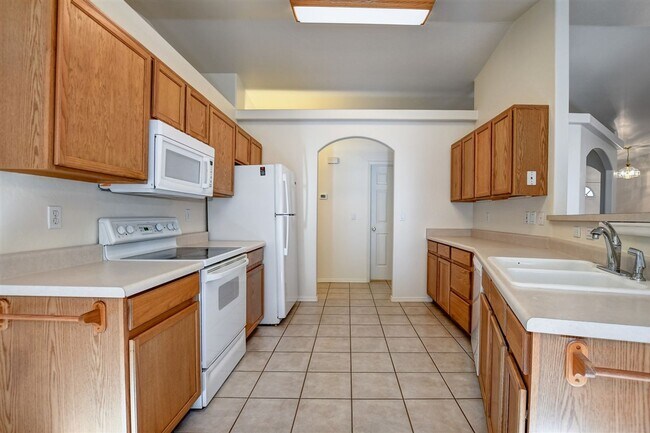 Building Photo - 4261 N Tonopah Dr