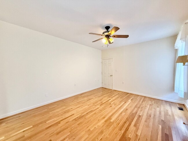 Building Photo - Spacious 4BD, 3BA Raleigh Home with a 2-Ca...