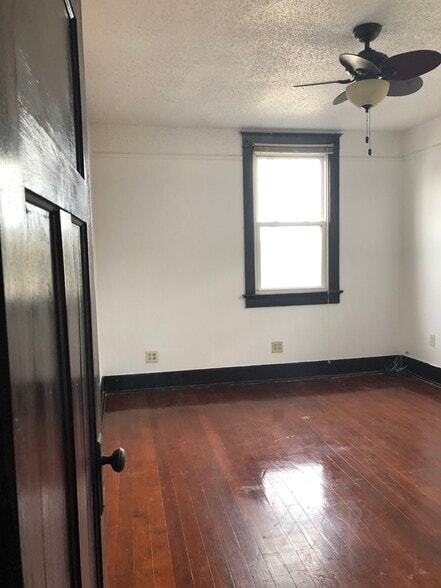 Bedroom 2 - 1810 Paul Morphy St