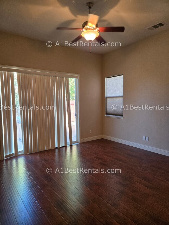 Building Photo - 1271 Grange Way