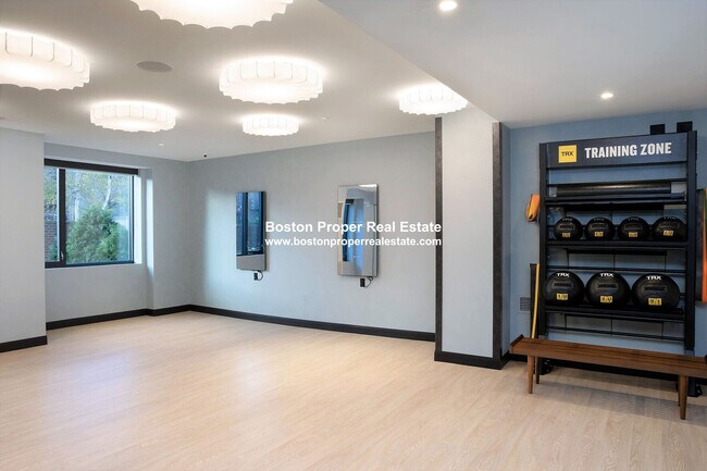 Building Photo - 75 St Alphonsus St