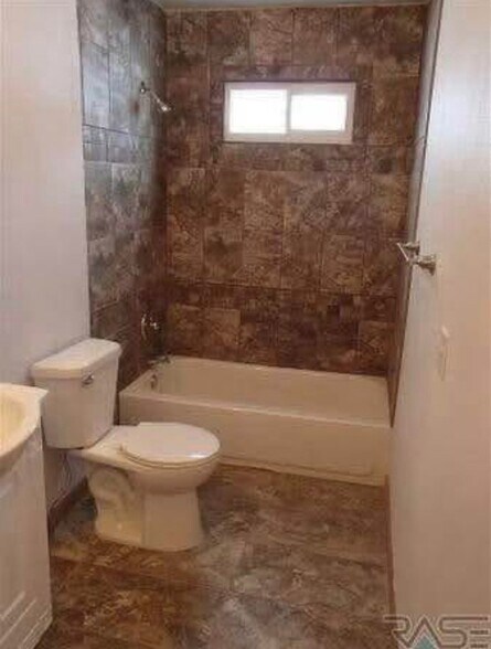 Building Photo - 1317 S Gary Dr