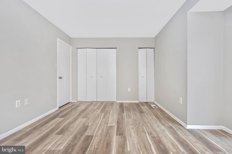 Building Photo - 7249 Mill Run Dr