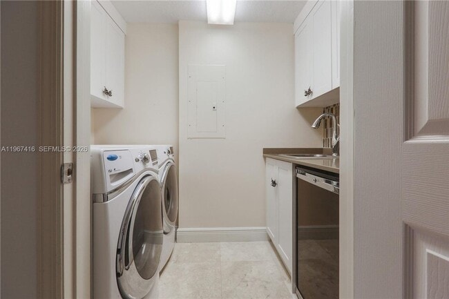 Building Photo - 6051 N Ocean Dr