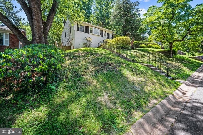 Building Photo - 121 Whitmoor Terrace