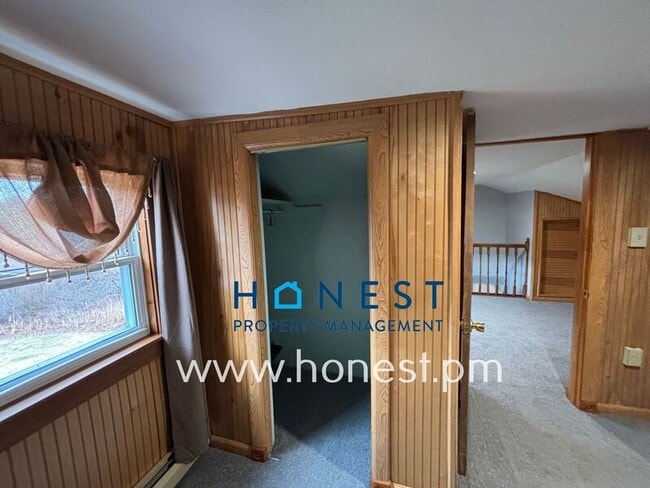 Building Photo - 273 Pond Rd