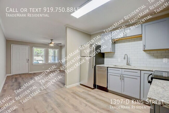 Building Photo - 1307 King St