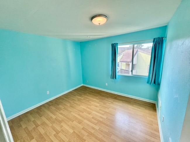 Building Photo - 7958 Mission Center Ct