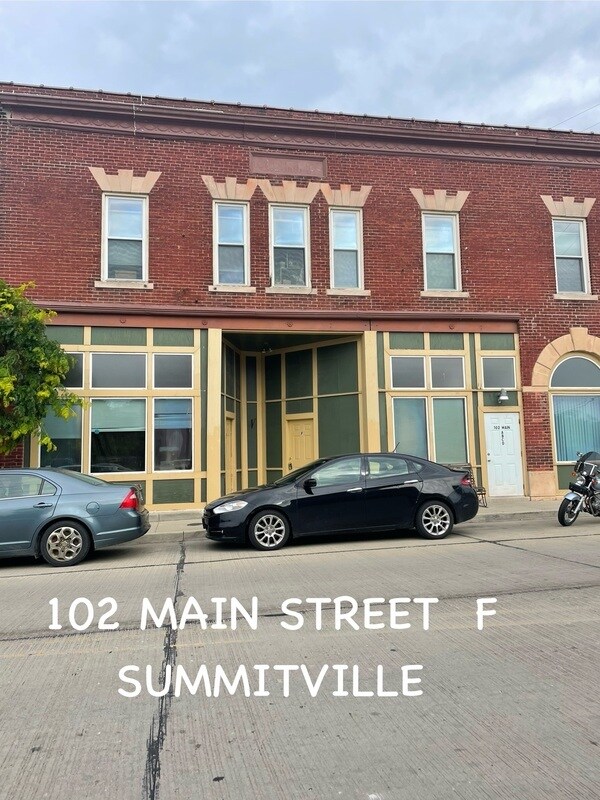 Building Photo - 102 N Main St