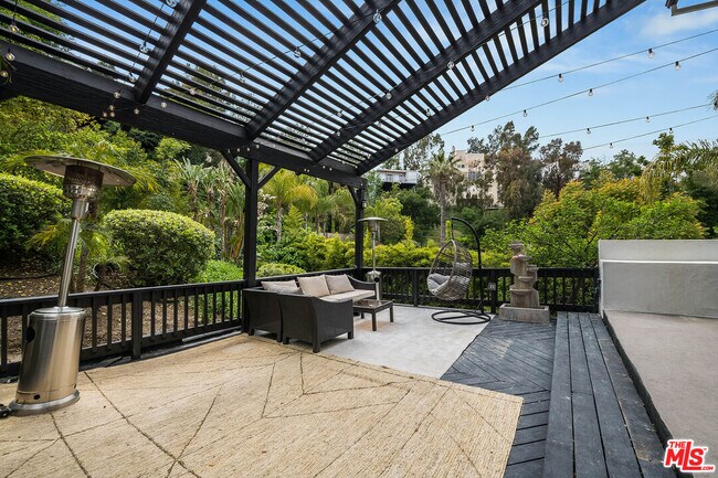 Building Photo - 4961 Marmol Dr