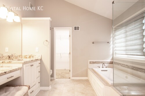 Building Photo - 10509 Ballentine-