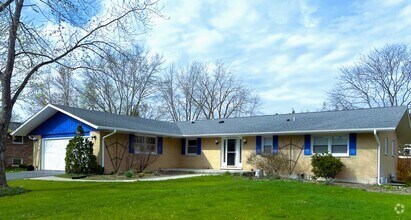 Building Photo - 15122 W Redwood Ln