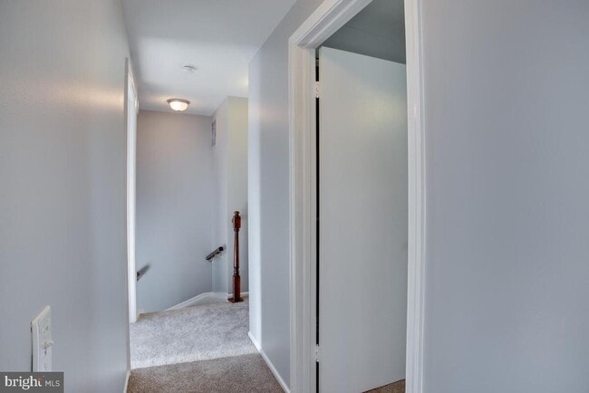 Building Photo - 700 Brandon Cir