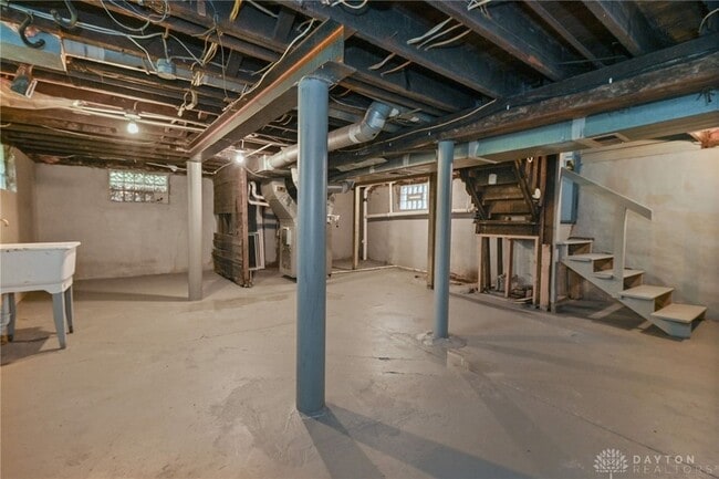 Building Photo - 1958 Fairfax Ave