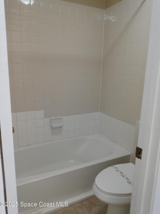 Building Photo - 3550 Sable Palm Ln