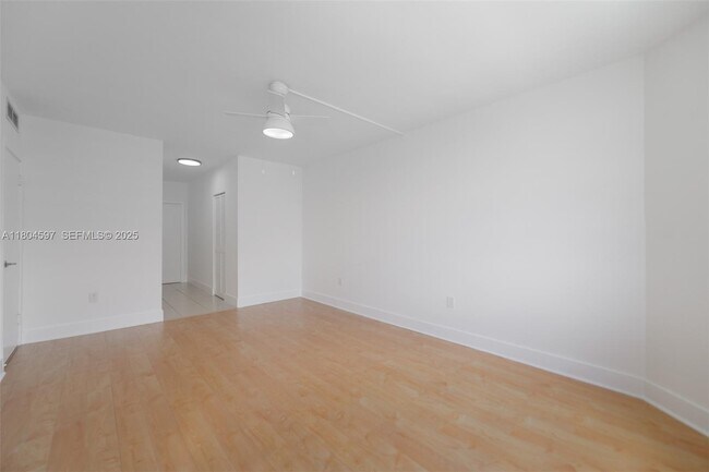 Building Photo - 1980 S Ocean Dr