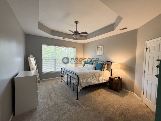 Building Photo - 833 Paran Oaks Dr