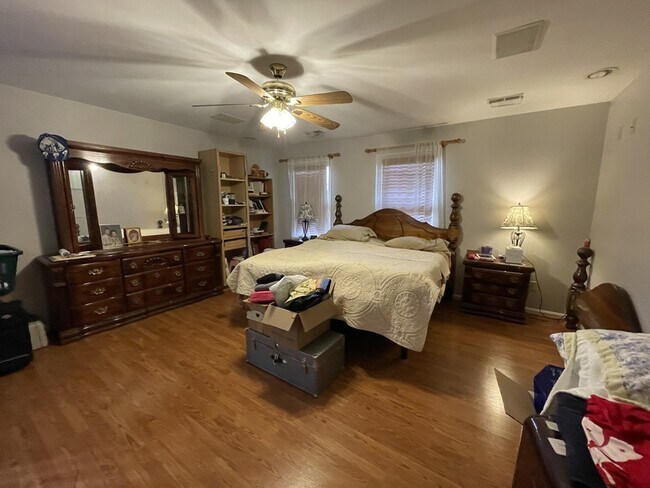 Building Photo - 6108 N Willow Pond Dr