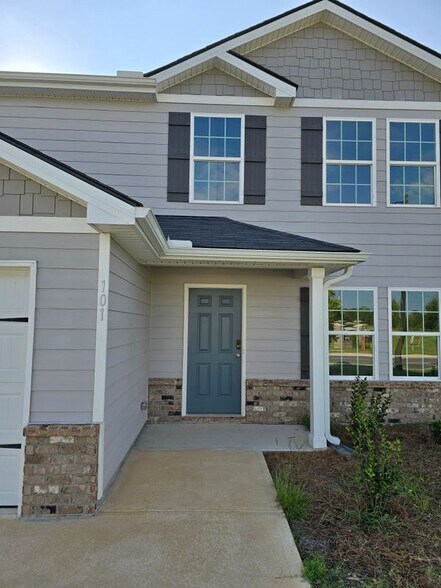 Building Photo - 228 Isabella Way
