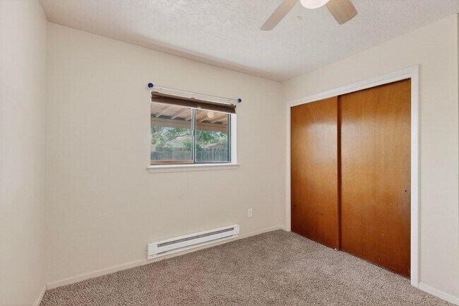 Building Photo - 222 Shannon Pl NW