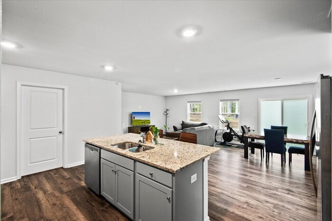 Building Photo - For Rent: Modern 4-Bedroom Home with Priva...