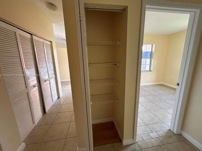 Building Photo - 12752 SW 250th Terrace