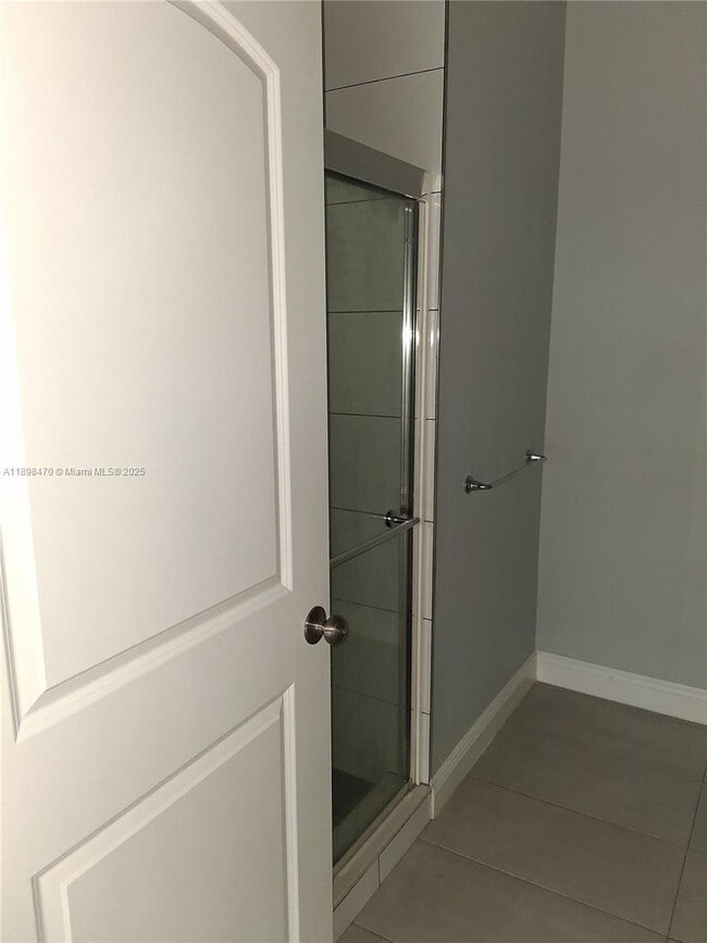 Building Photo - 488 NW 40th Ct