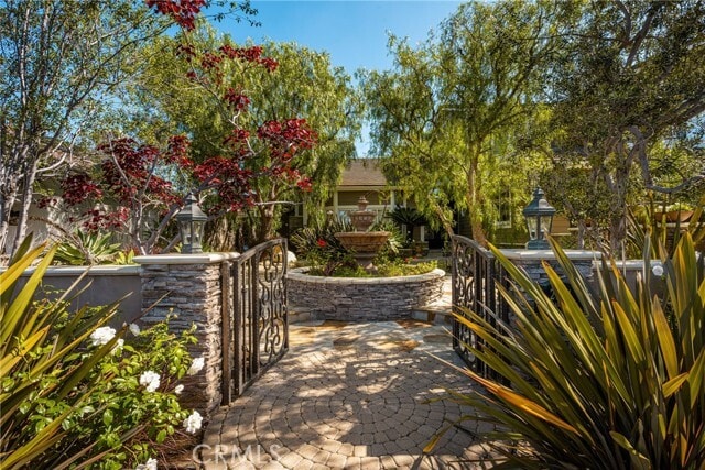 Building Photo - 2281 Orchard Dr