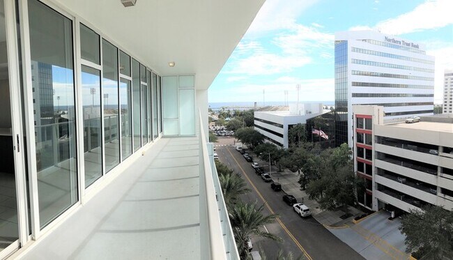 Building Photo - Luxury 2BR Signature Place Condo in Downto...