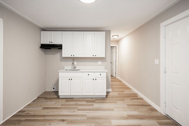 Building Photo - Updated 3BR/2BA Home – $500 OFF 1st Month!