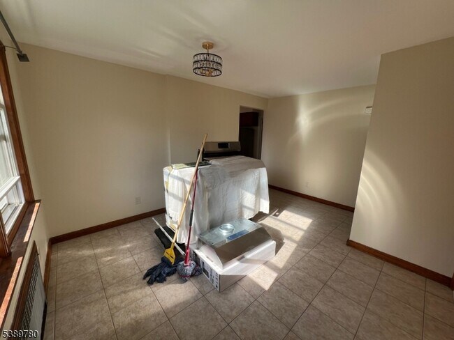 Building Photo - 215 Saddle River Rd