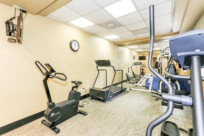 Building Photo - Country Club at The Meadows - 55+ Senior Apartments