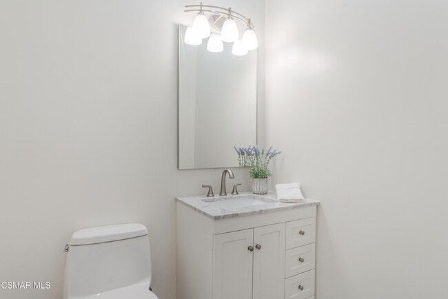 Building Photo - 252 Capri Dr