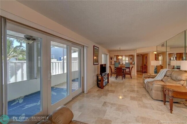 Building Photo - 10980 S Ocean Dr