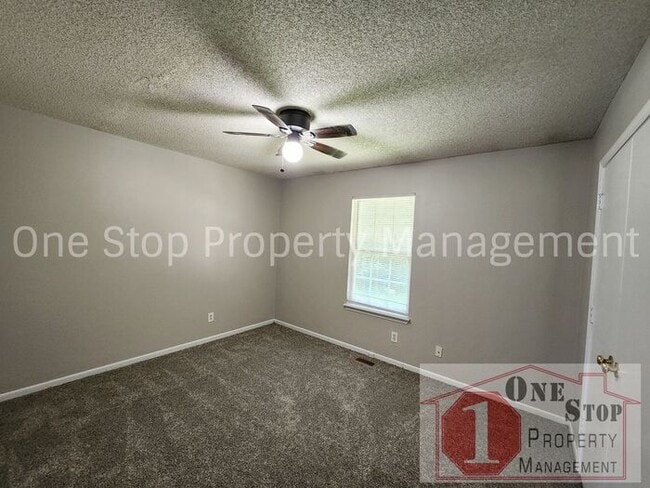 Building Photo - Gorgeous 3-Bedroom, 2-Bathroom home in Ray...