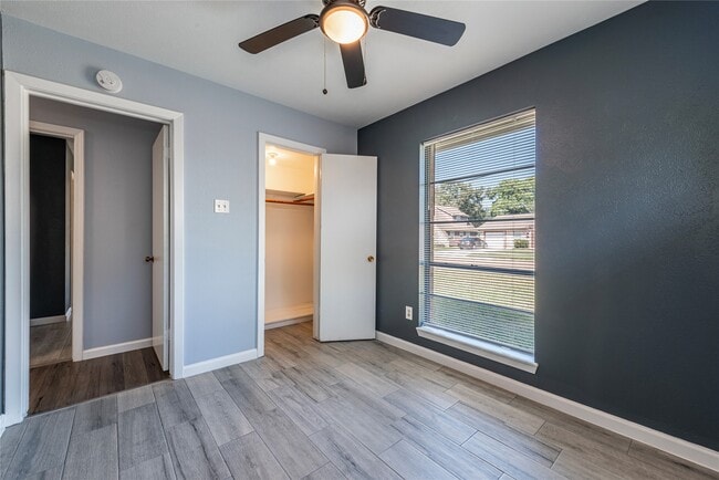 Building Photo - 10914 Keese Dr