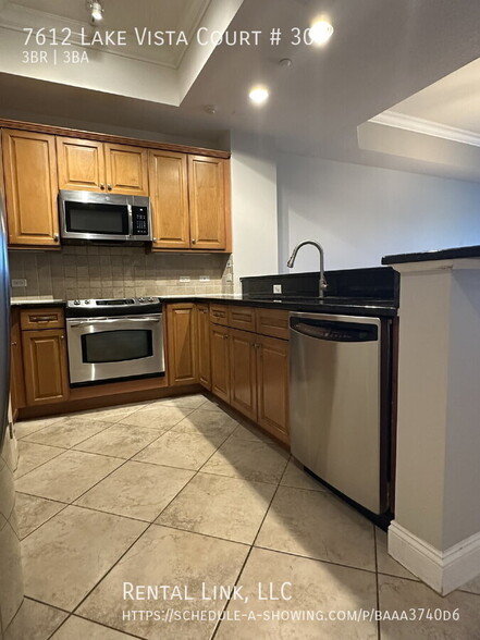 Building Photo - 7612 Lake Vista Ct