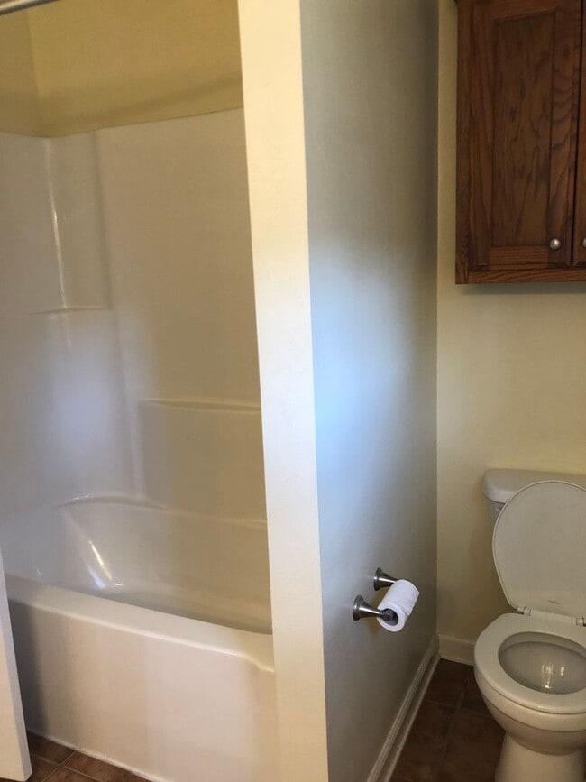 Building Photo - Beautiful 3 Bedroom Home in a Quiet Searcy Neighborhood!