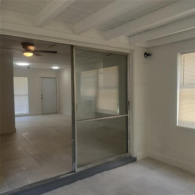 Building Photo - 1515 32nd St NW