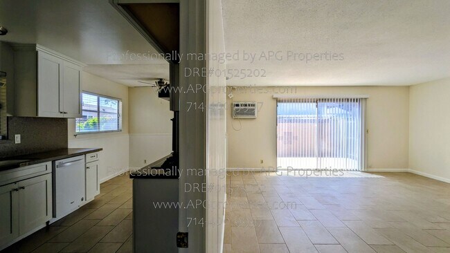 Building Photo - 13392 Dawn Ave