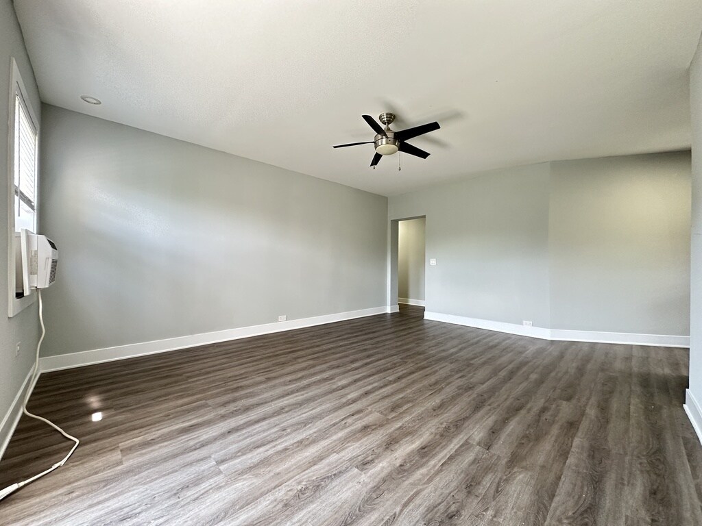 Building Photo - 730 Judson Ave