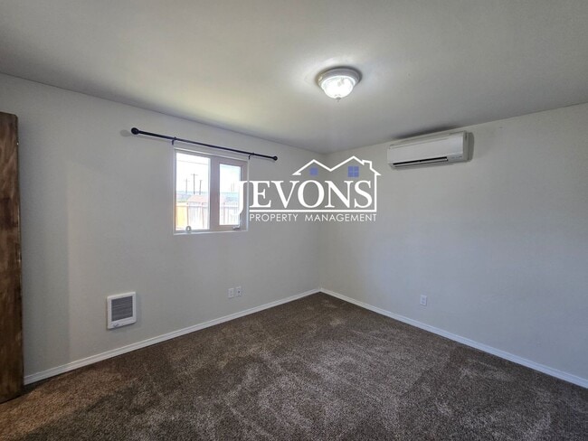 Building Photo - $500 Rent Credit | Spacious 4-bedroom home...