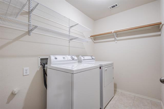 Building Photo - 9816 Pierce Dr