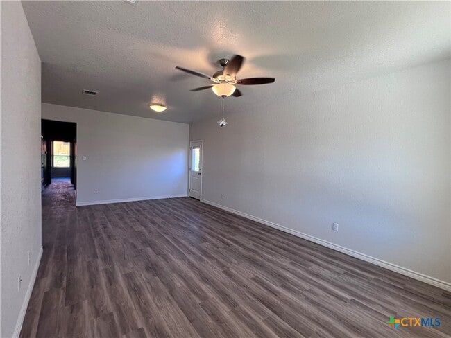 Building Photo - 111 Levi Ct